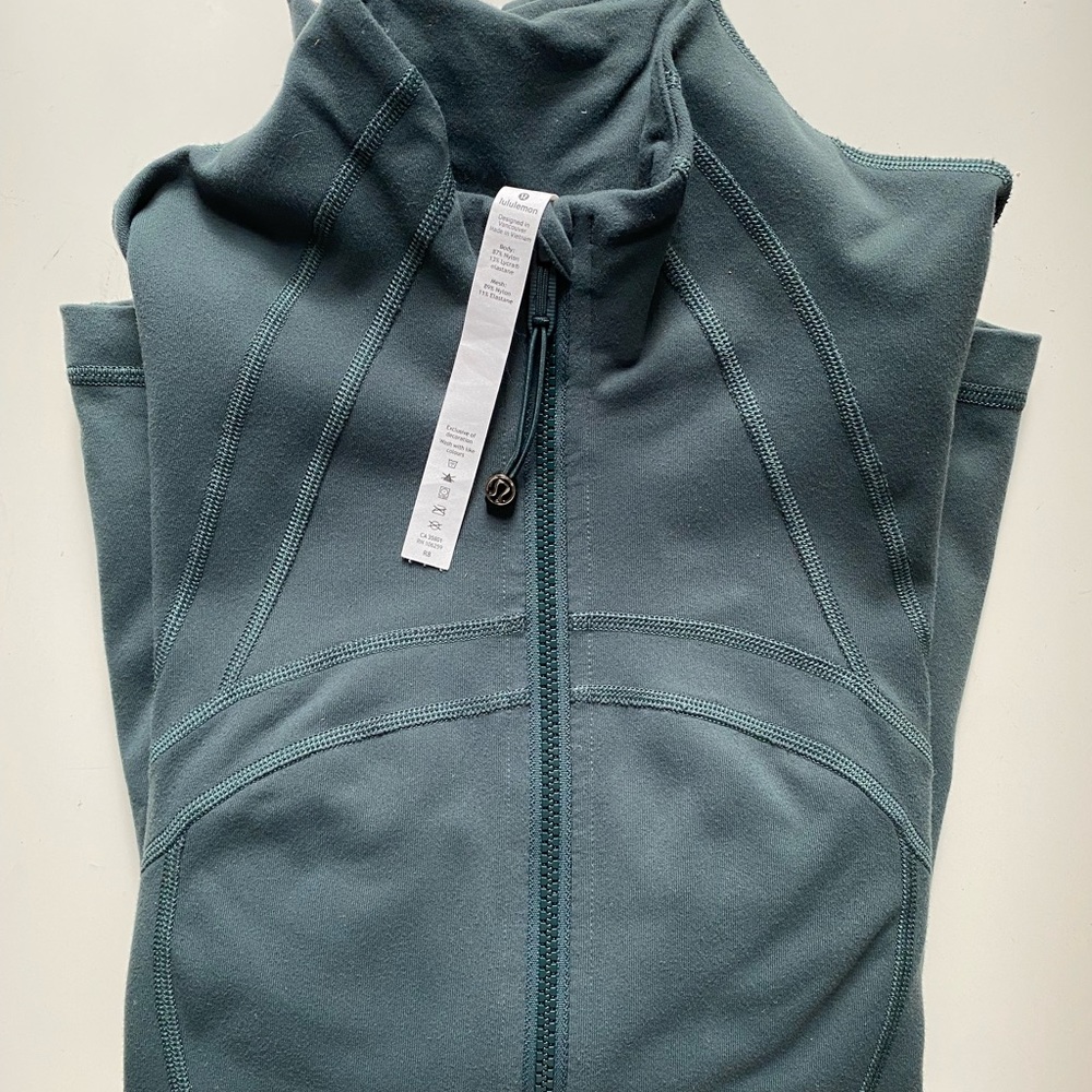 EUC Lululemon Define Jacket Size 8